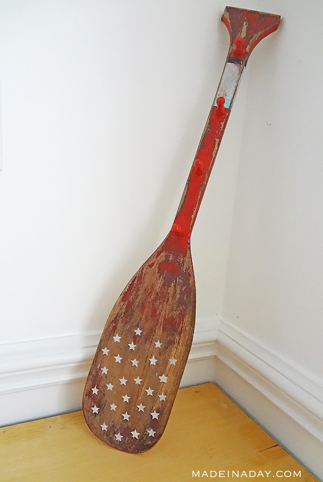 Upcycling a Boat Oar as a Nautical Coat Rack and Cabin Decor