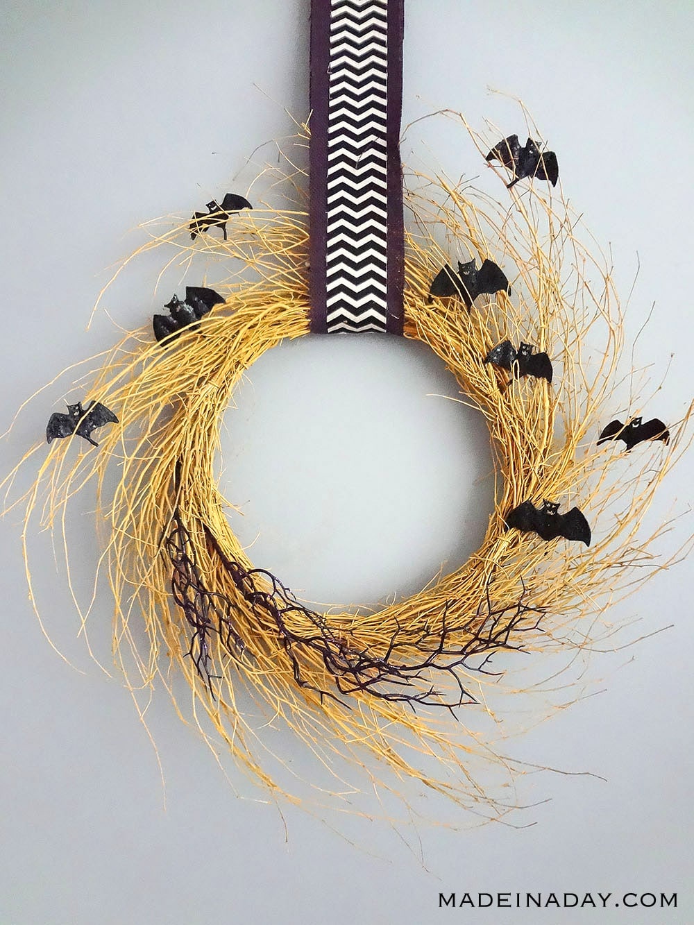 Creepy Bat Golden Halloween Wreath