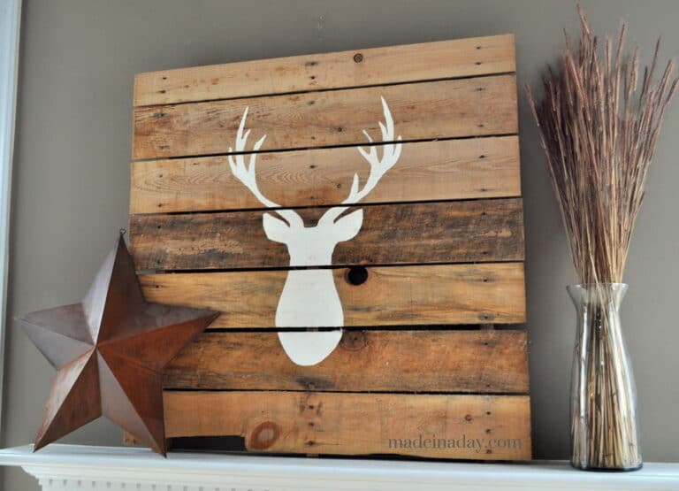 Deer Head Pallet
