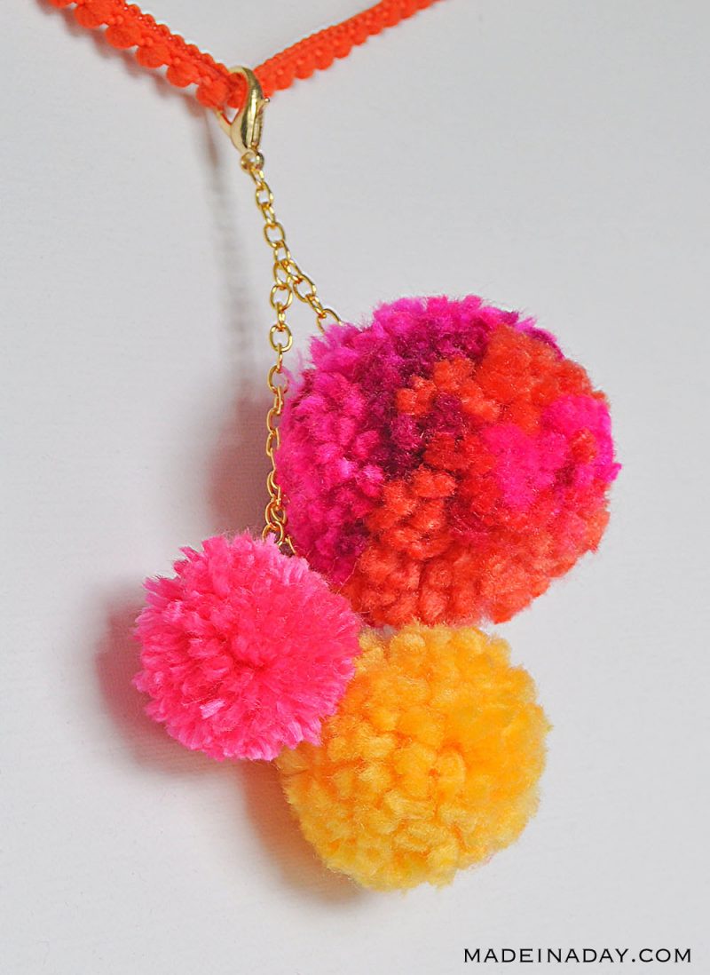DIY Pom Pom Keychain