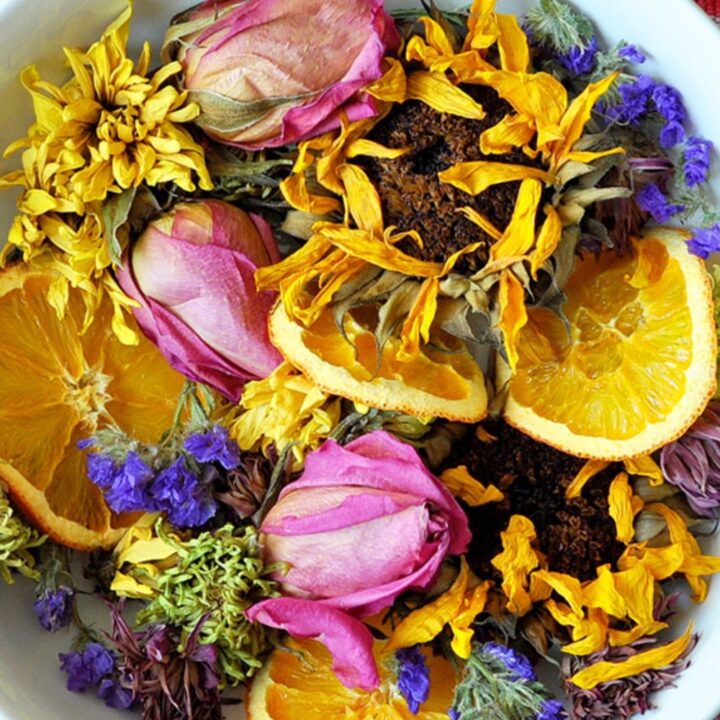 Image for DIY Potpourri from a Floral Bouquet