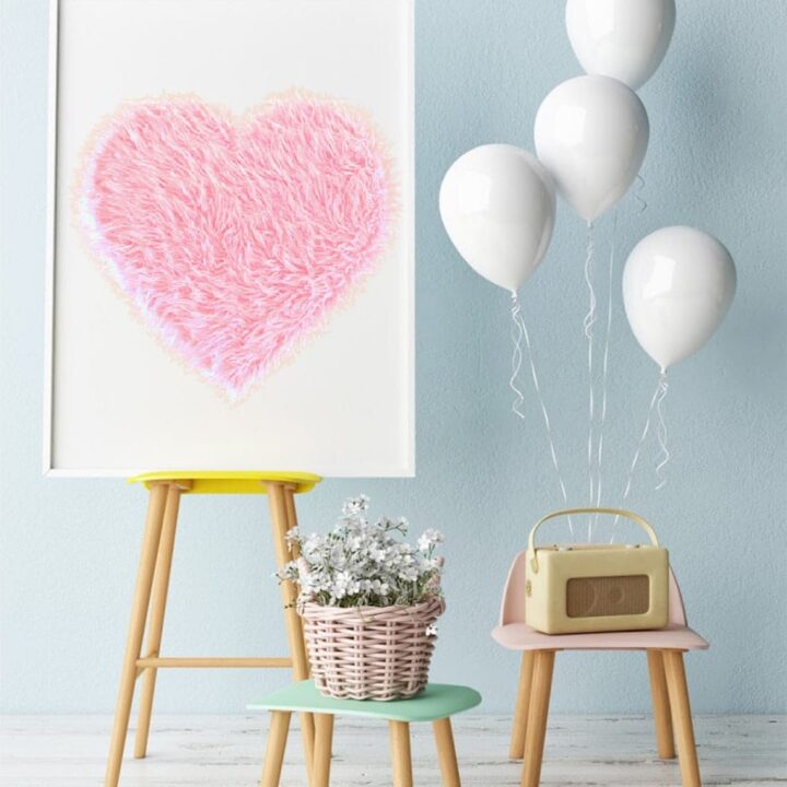 DIY Giant Pink Fur Heart Valentine Decoration 11 DIY Giant Pink Fur Heart Valentine Decor Prop