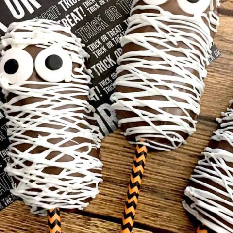 Image for Halloween Mummy Cake Pops That are Easy to Make!