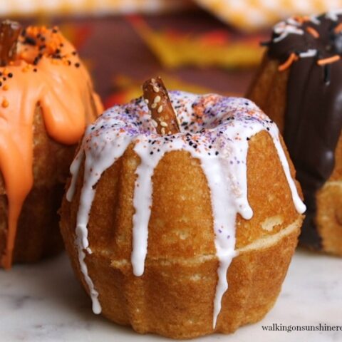 Image for Mini Pumpkin Bundt Cakes