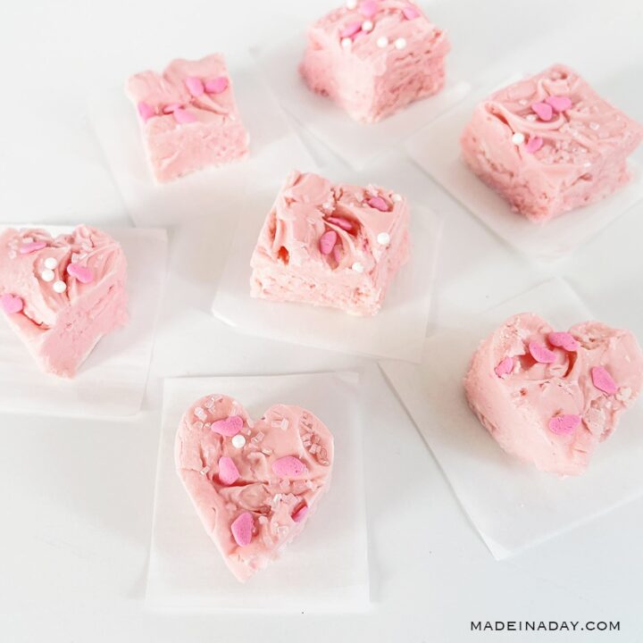 Valentine Strawberry 2 Ingredient Frosting Fudge 9 Strawberry Frosting Fudge