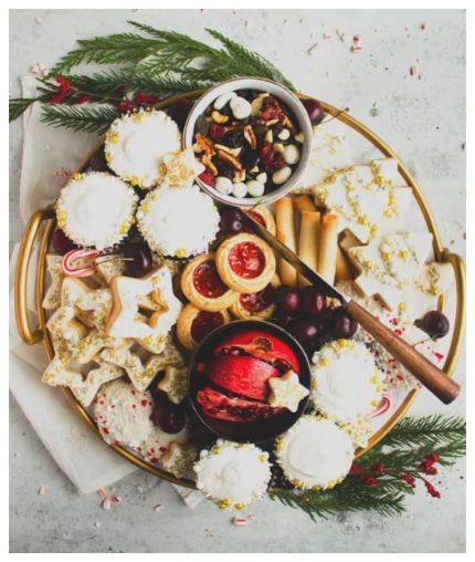 christmas cookie charcuterie board