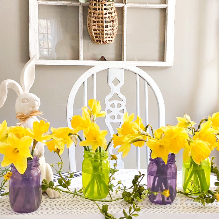 Image for How To Easily Tint Mason Jars With Food Coloring