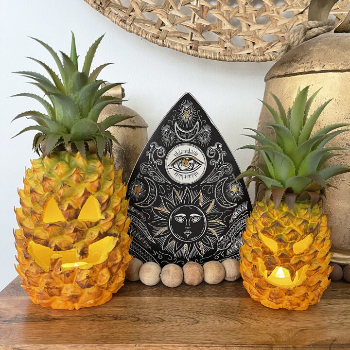 Image for How to make a Plastic Pineapple Jack O Lantern