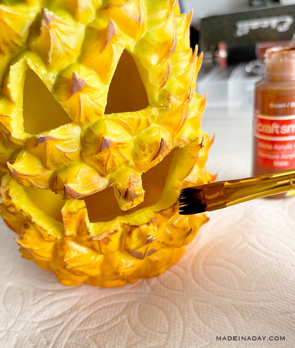 How To Make A Plastic Pineapple Jack O Lantern Made In A Day