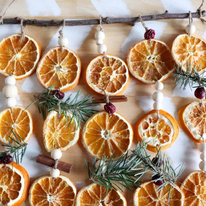 Image for How to Make Dried Orange Slice Garland
