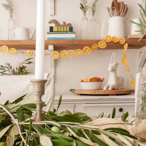 Image for How to Dry Orange Slices for Holiday Decor