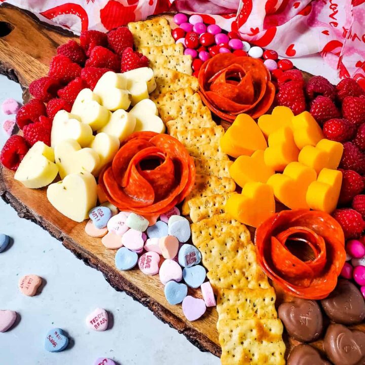Image for Easy Valentines Charcuterie Board