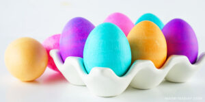 How To Dye Eggs With Food Coloring | Made In A Day