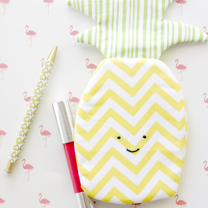 Image for Sweet Pineapple Zipper Pouch