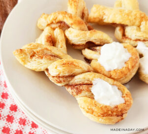 Easter Bunny Cinnamon Rolls