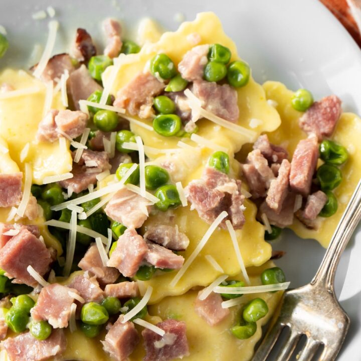 Image for Easy Ravioli with a Creamy Garlic Butter Sauce