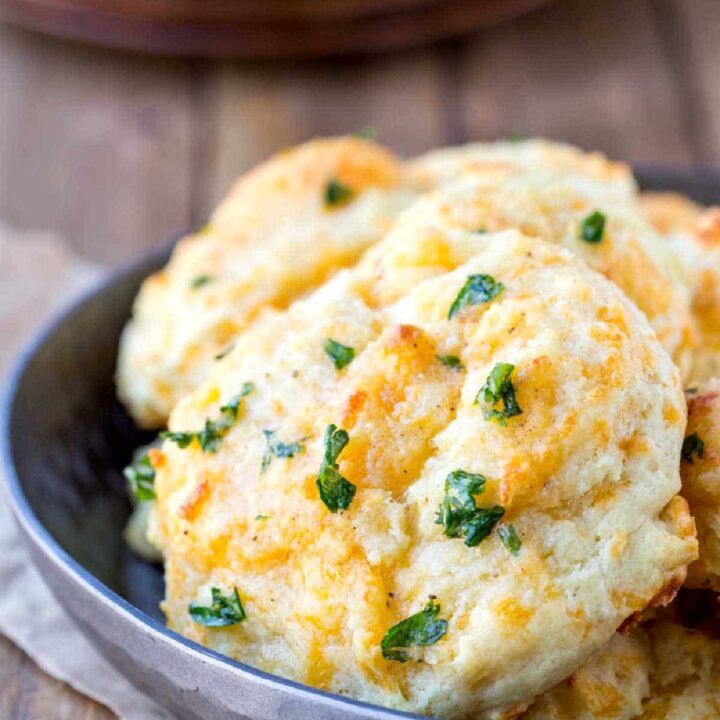 Image for Copycat Red Lobster Cheddar Bay Biscuit Recipe