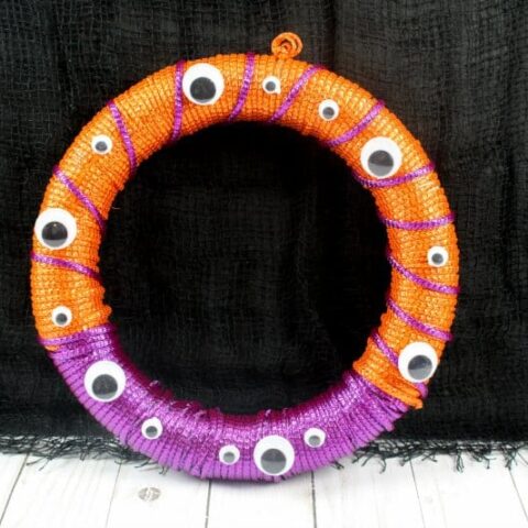 Image for DIY Halloween Googly Eyes Wreath