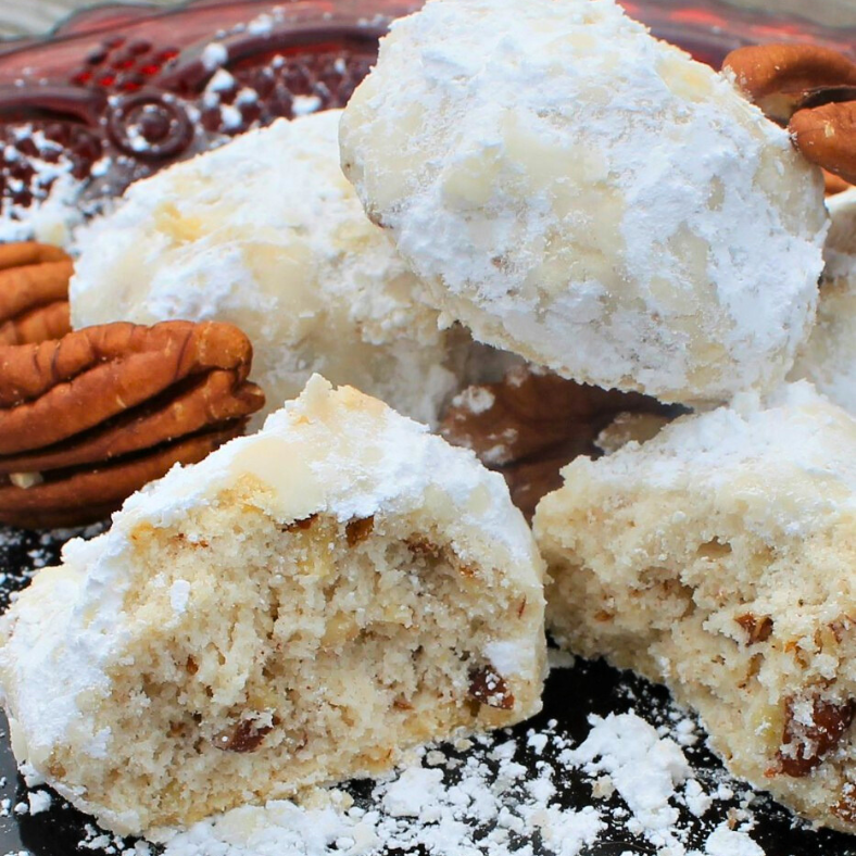 Image for Pecan Snowball Cookies Recipe
