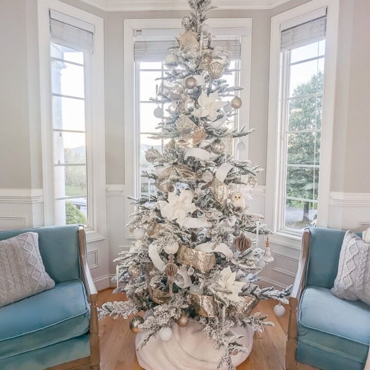 Image for How to Decorate a Beautiful Silver and Gold Christmas Tree