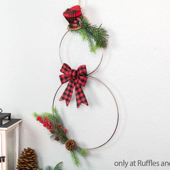 Image for Make this Easy Modern Snowman Wreath in Just 10 Minutes!