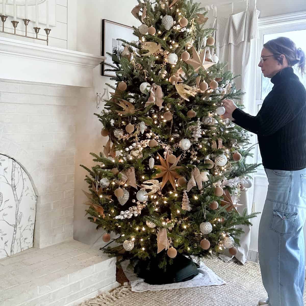 Image for How Long to Leave Christmas Decorations Up 